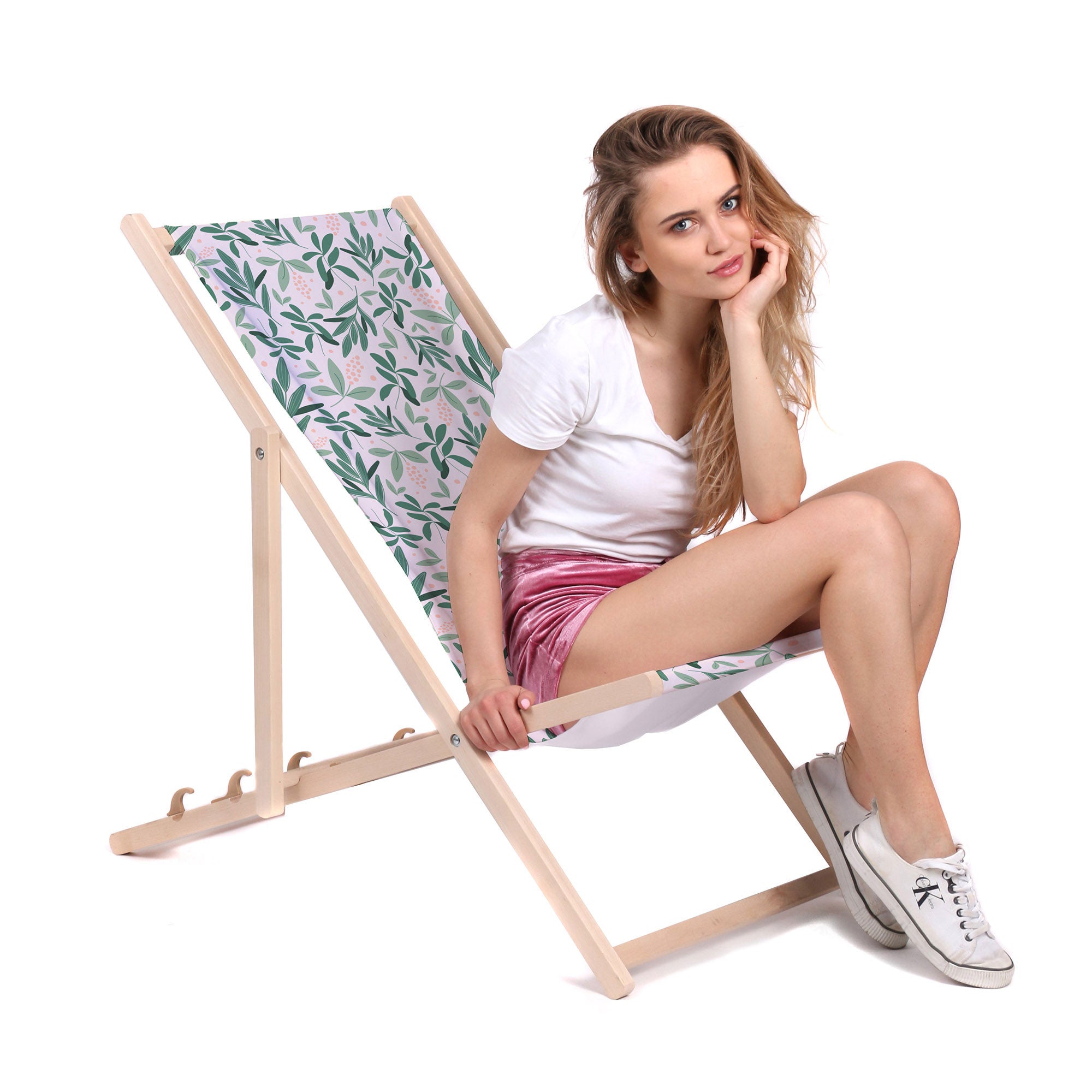 Holzliegestuhl Olivenblätter auf Rosa-M