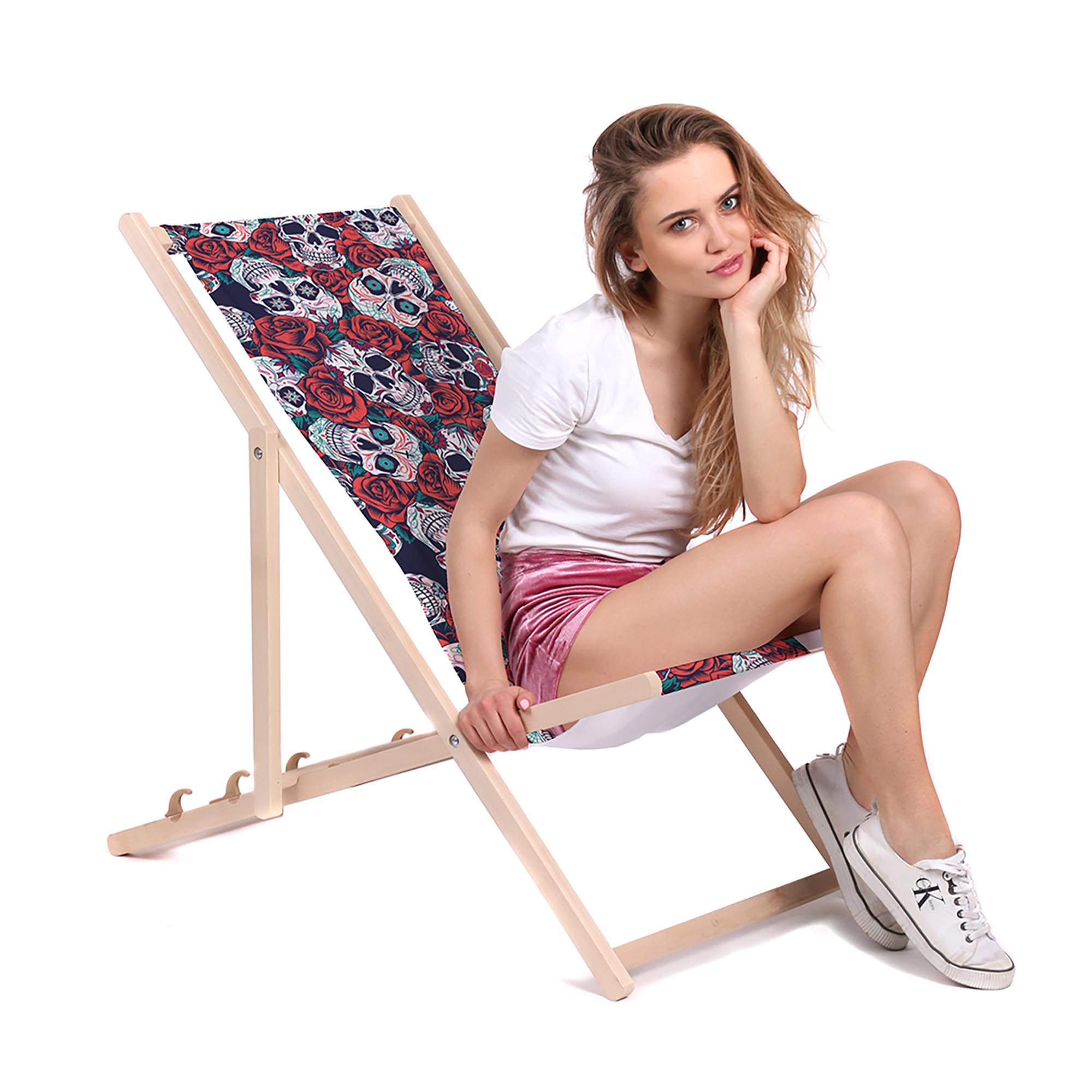 Wooden Deck Chair Red Roses Skull-M