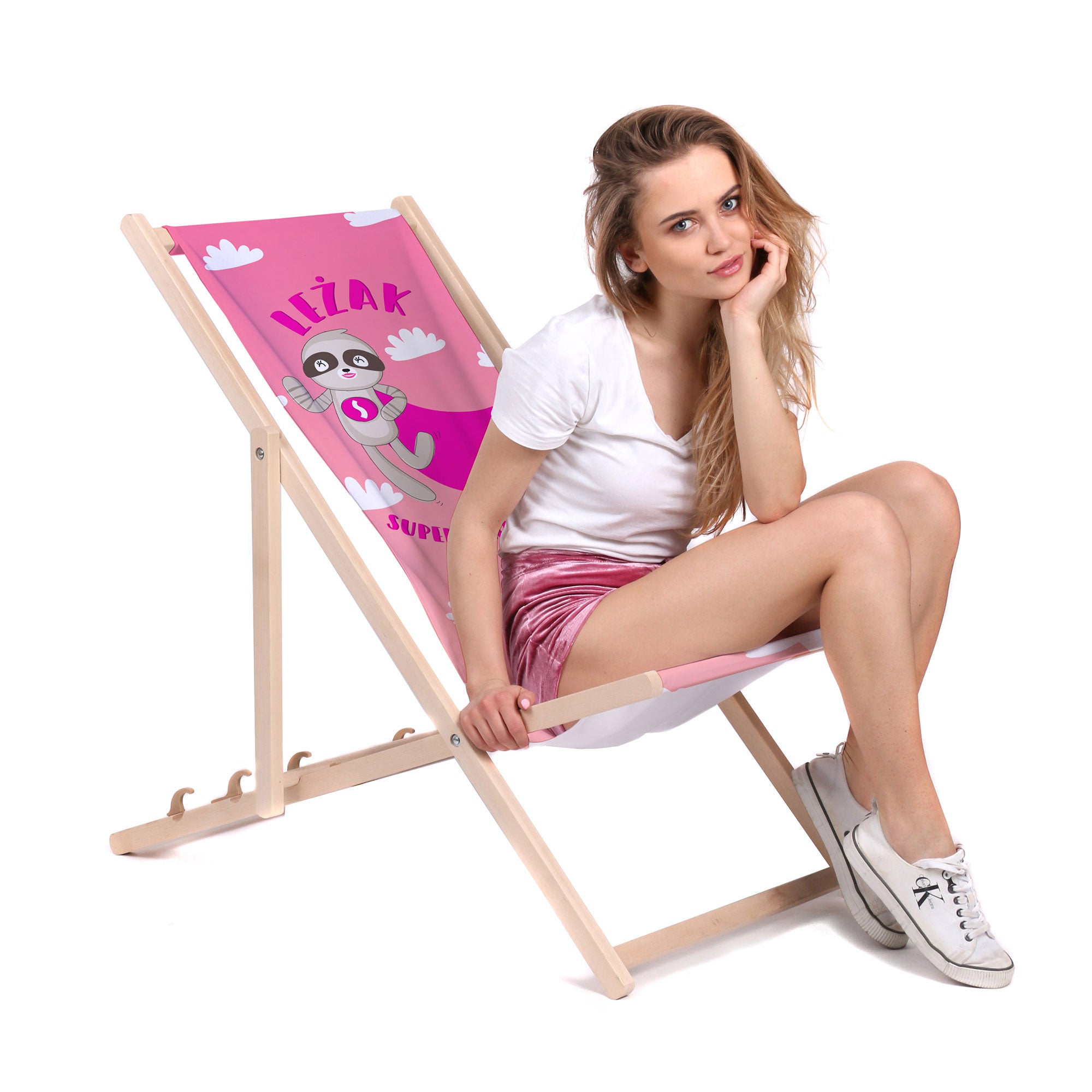 Wooden deck chair for Superheroine-M