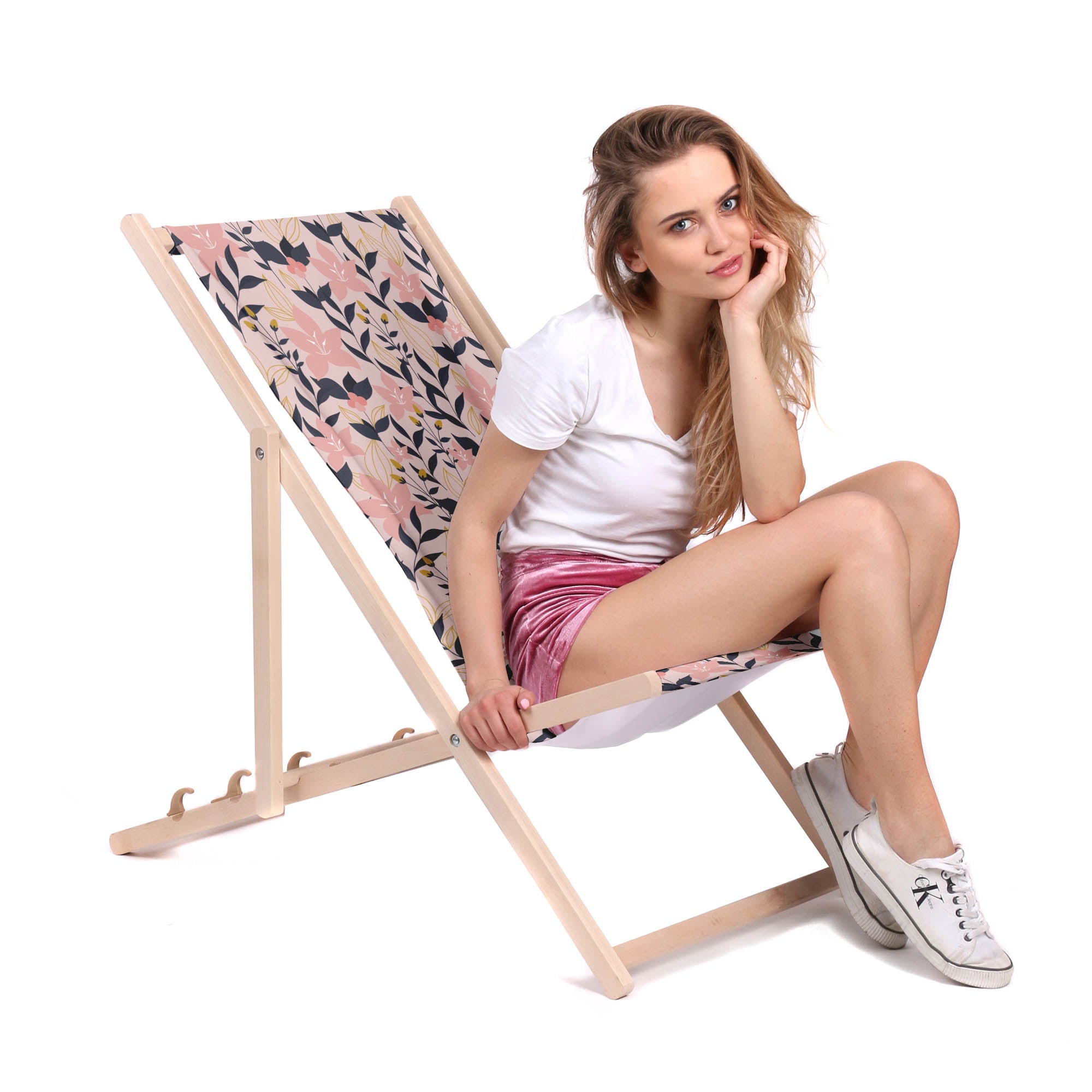 Wooden Deck Chair Calm Evening-M
